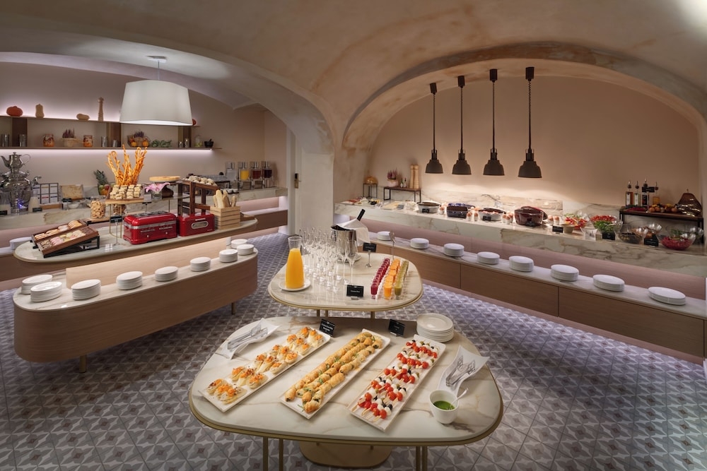 뷔페 아침 식사