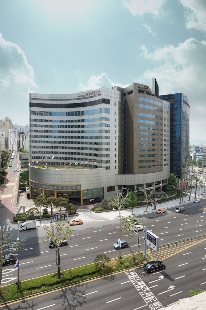 숙박 시설 정면