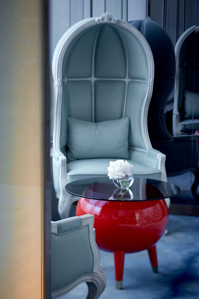 로비 좌석 공간