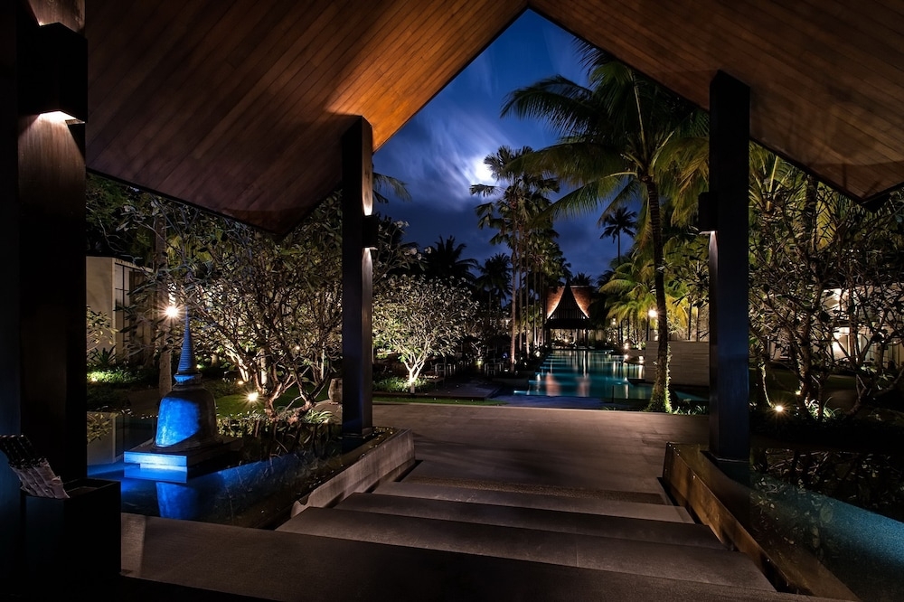 숙박 시설 입구