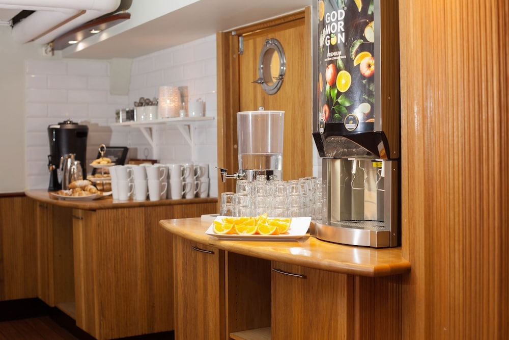 뷔페 아침 식사