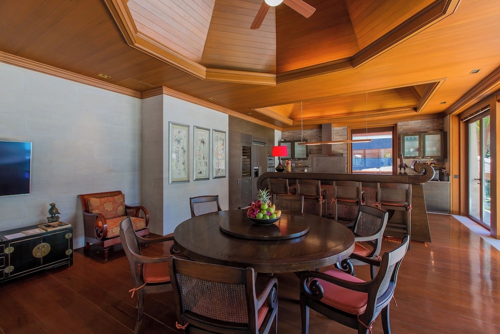 객실 내 식사 공간