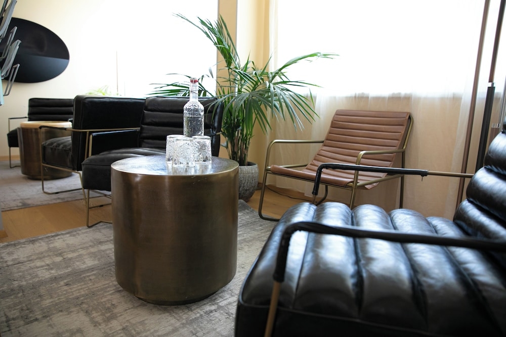 로비 좌석 공간