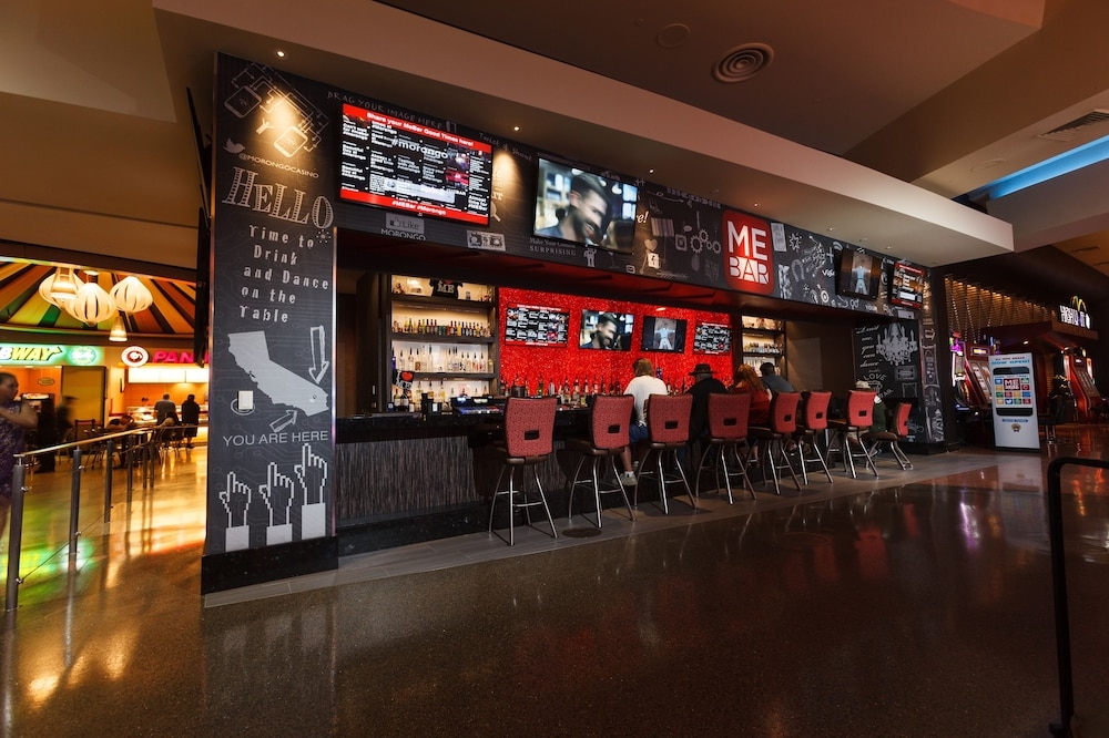 바(숙박 시설 내)