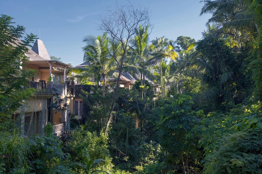 숙박 시설 구내