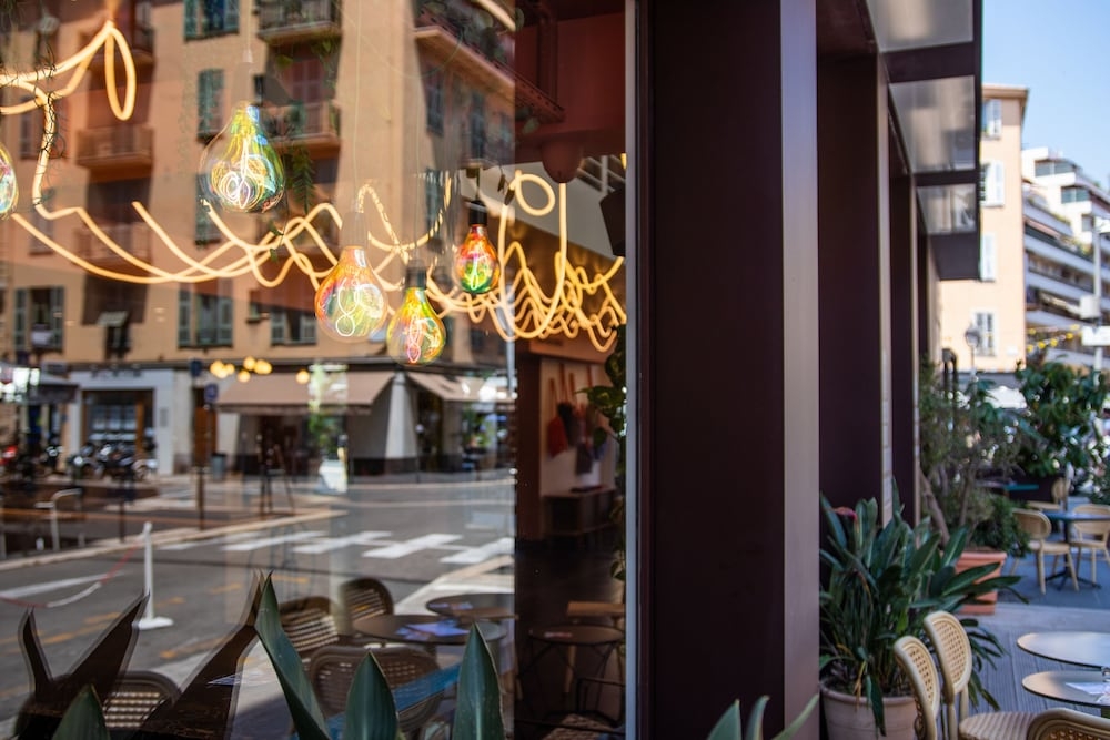 숙박 시설 정면