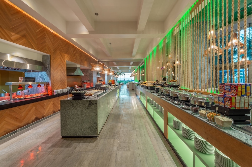 뷔페 아침 식사