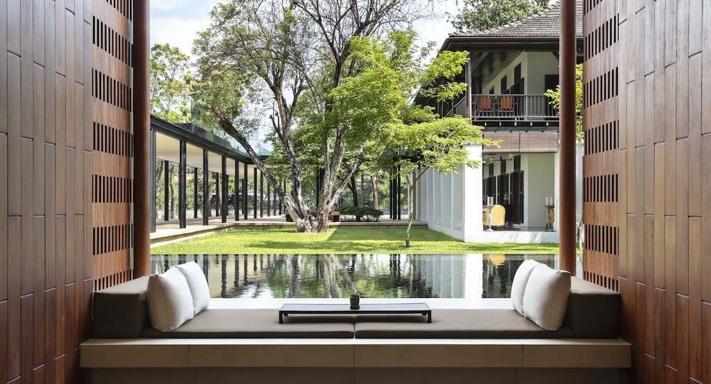 로비 좌석 공간