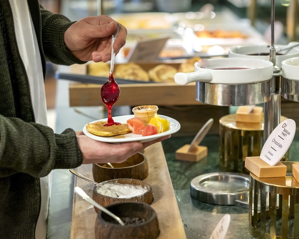 뷔페 아침 식사