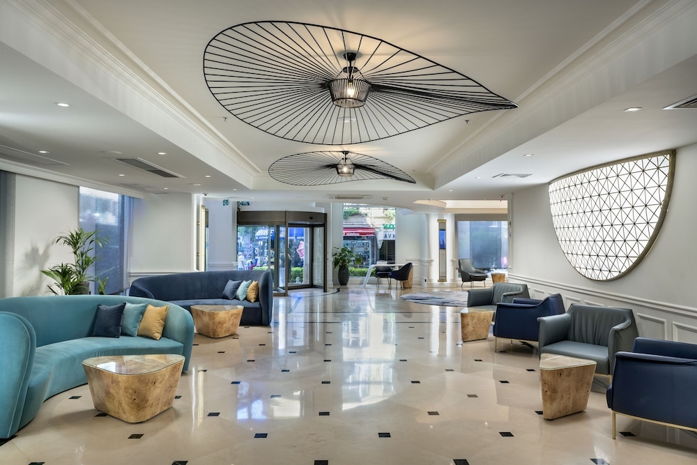 로비 좌석 공간