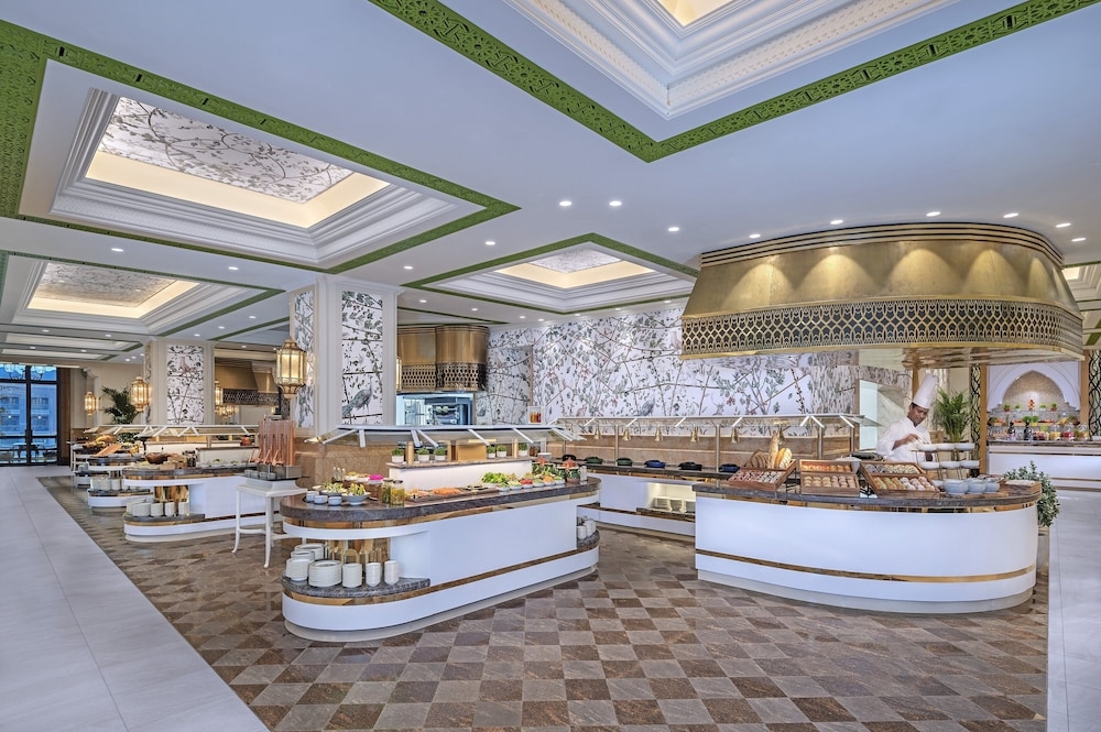 뷔페 아침 식사