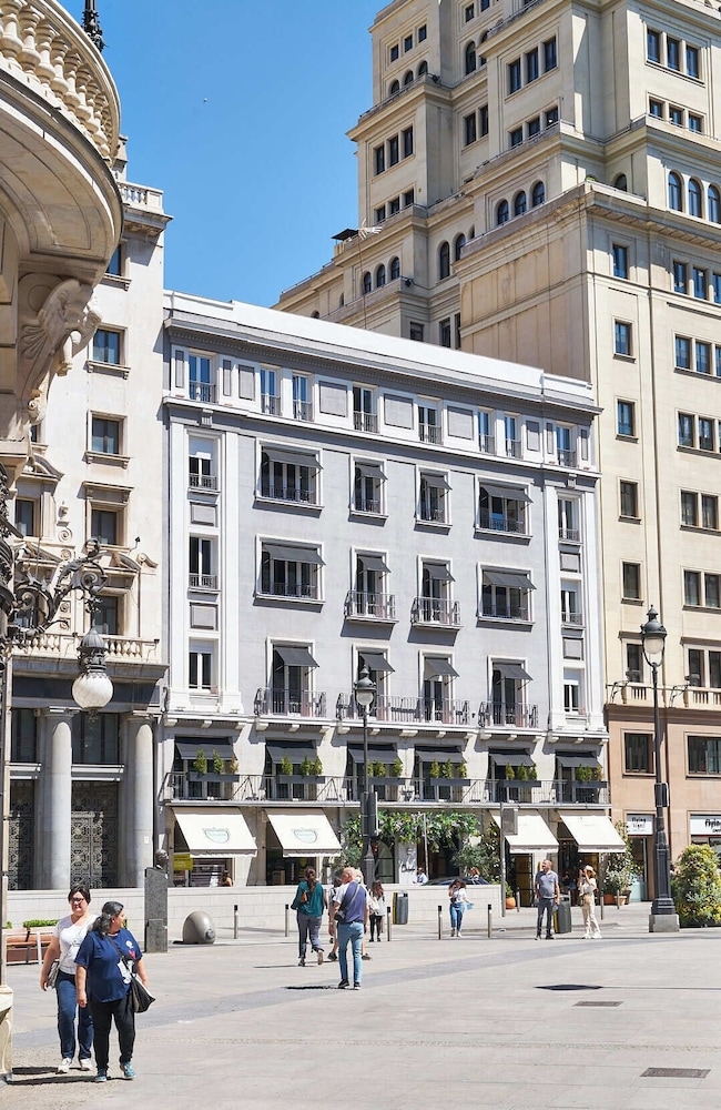 숙박 시설 정면