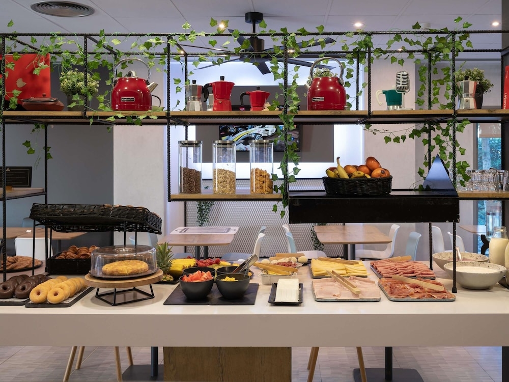 뷔페 아침 식사