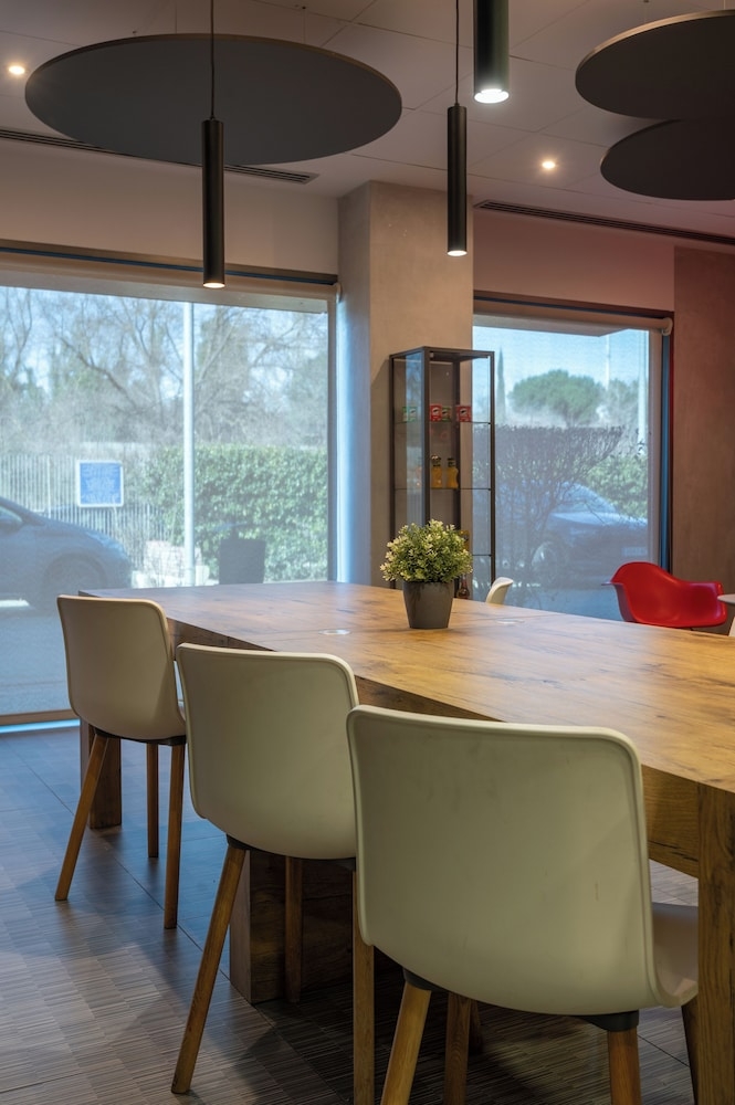 로비 좌석 공간