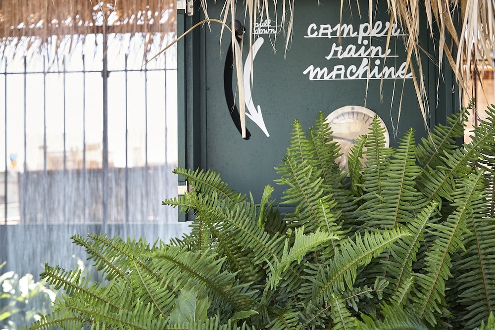 숙박 시설 구내