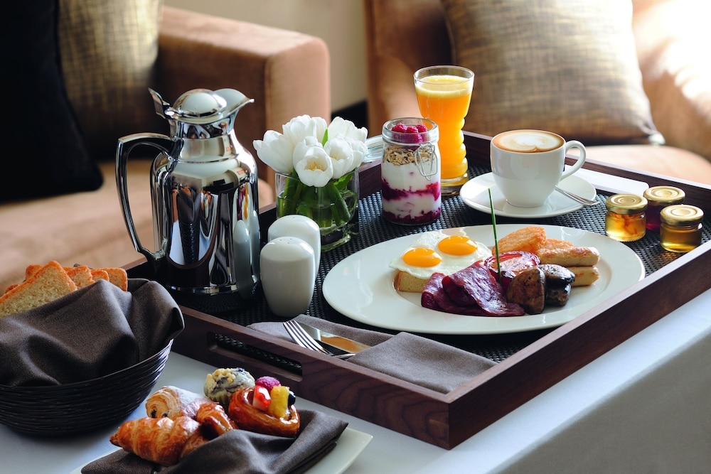 룸서비스 - 식사