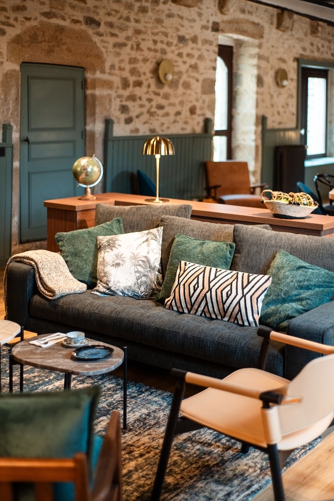 로비 좌석 공간