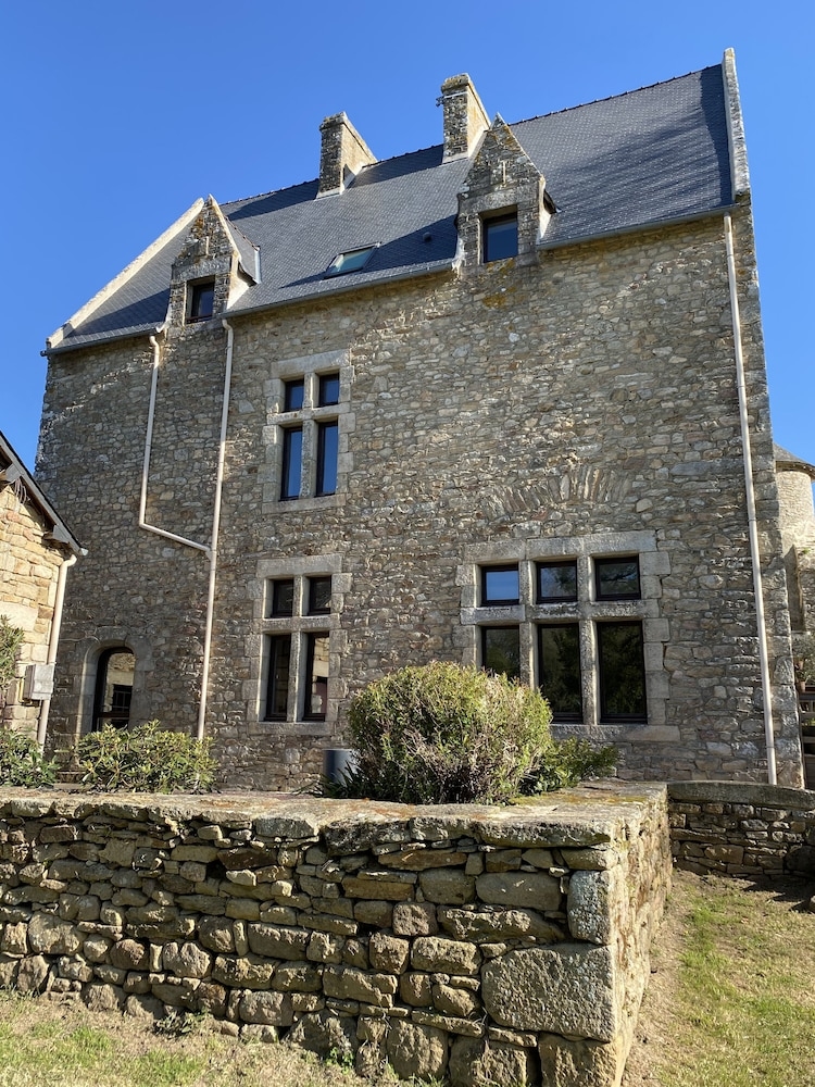 숙박 시설 정면