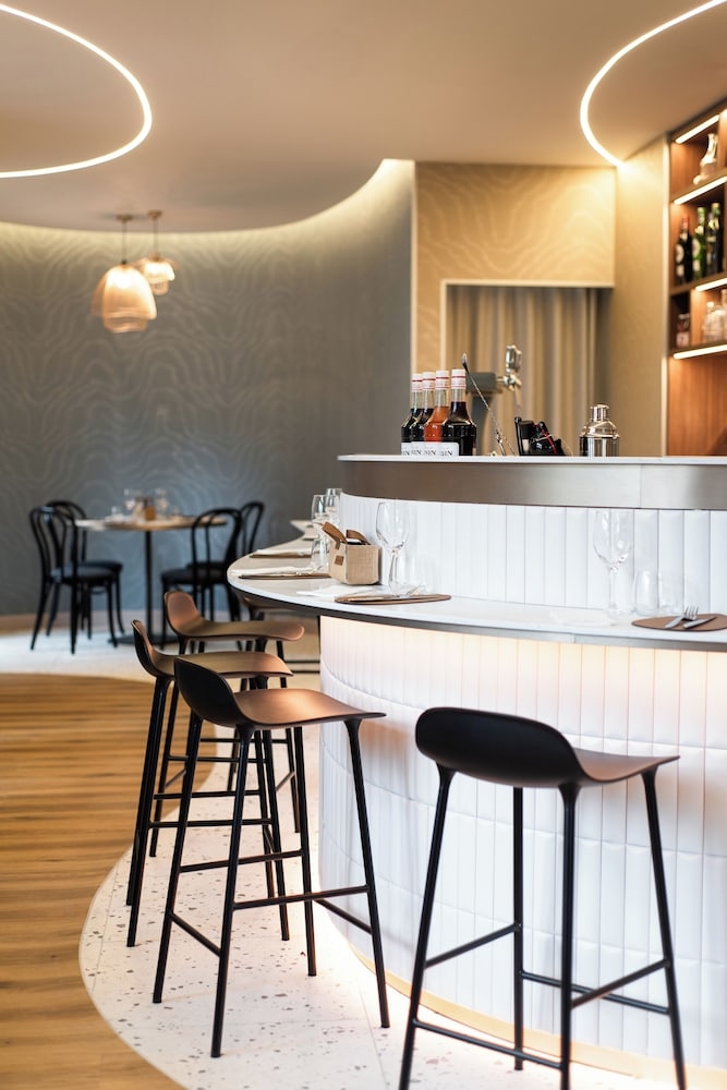 바(숙박 시설 내)