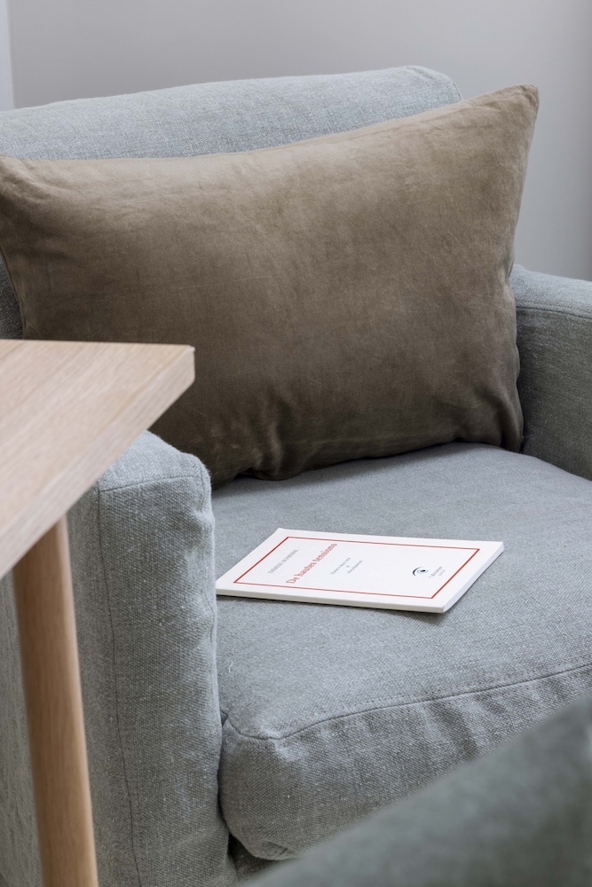 로비 좌석 공간