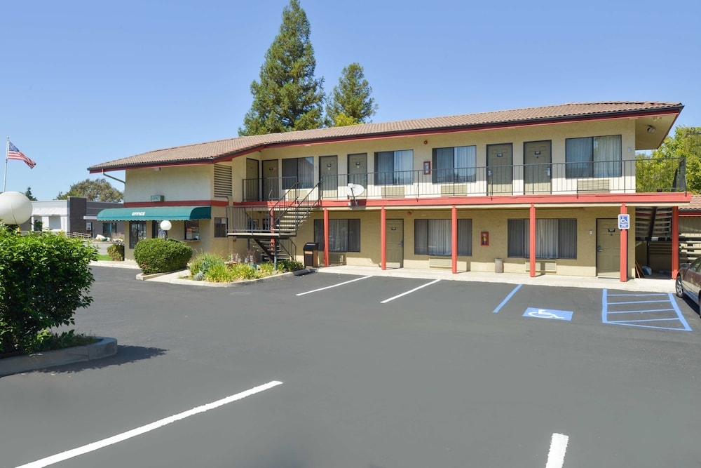 숙박 시설 정면