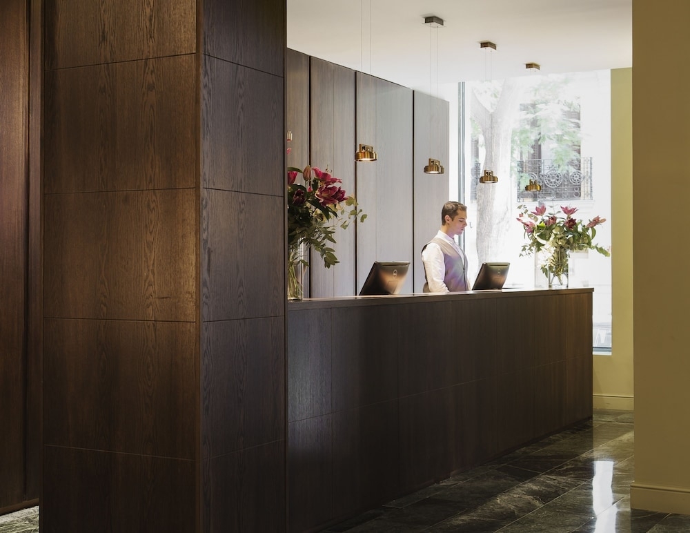 체크인/체크아웃 키오스크