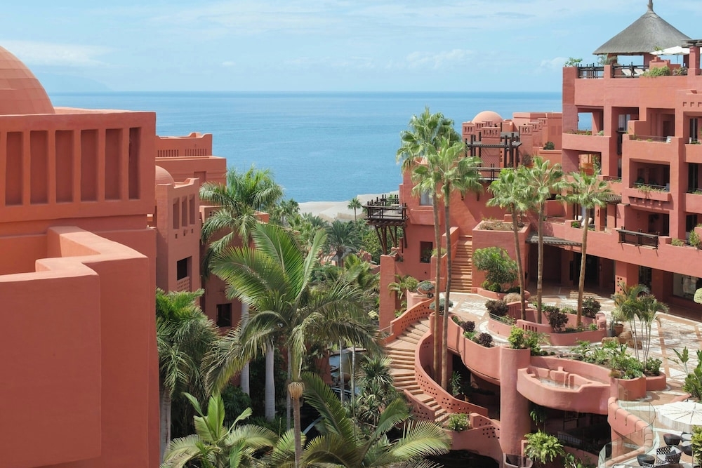 숙박 시설의 전망