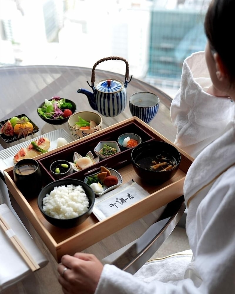 룸서비스 - 식사