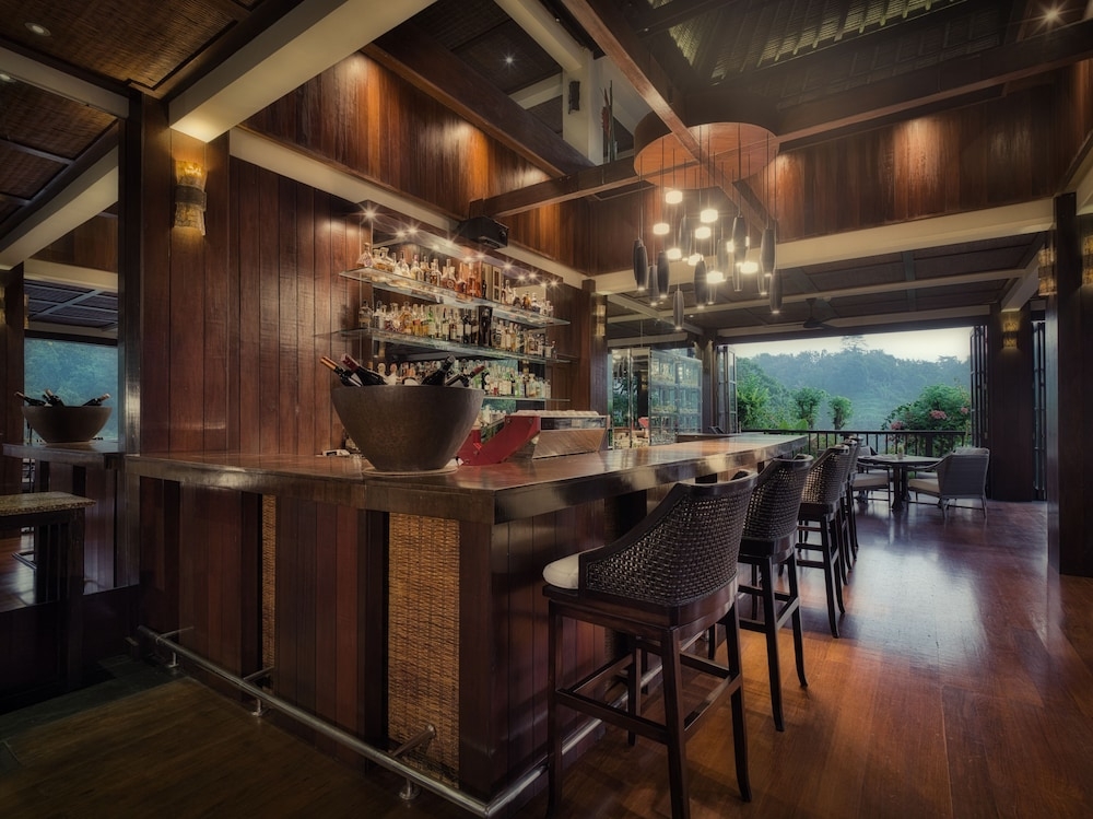 바(숙박 시설 내)