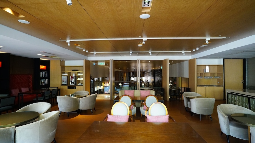 로비 좌석 공간