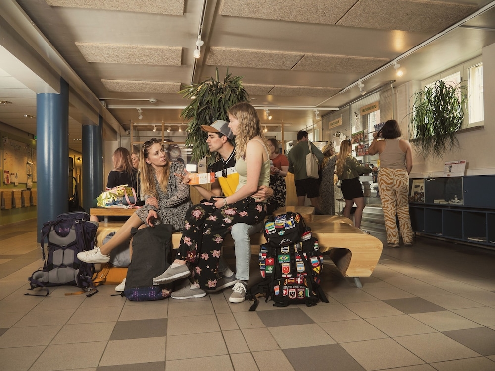 로비 좌석 공간