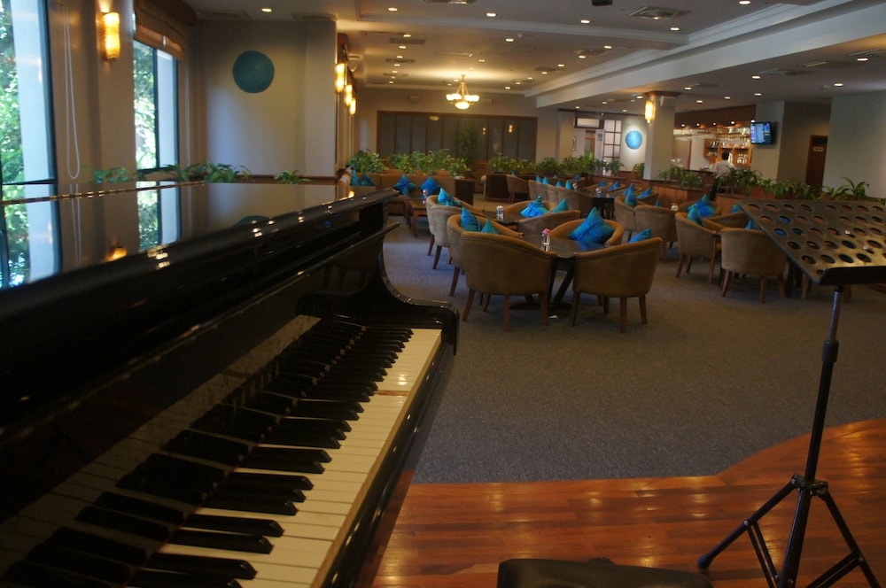 로비 좌석 공간