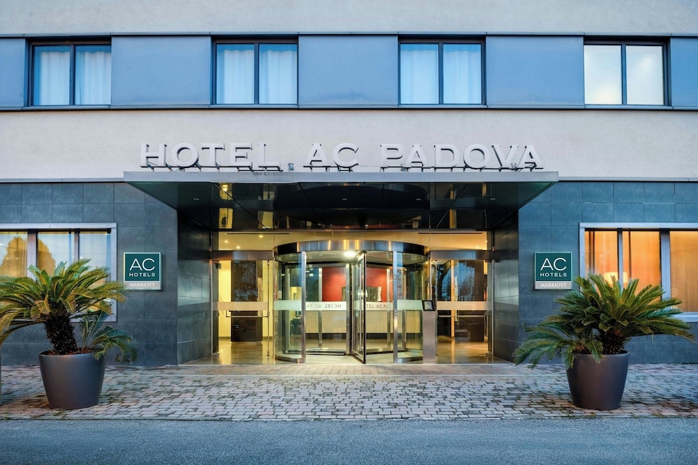 숙박 시설의 전망