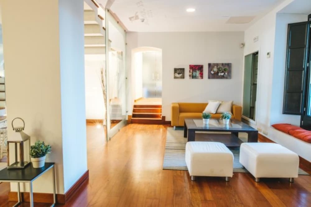 로비 좌석 공간