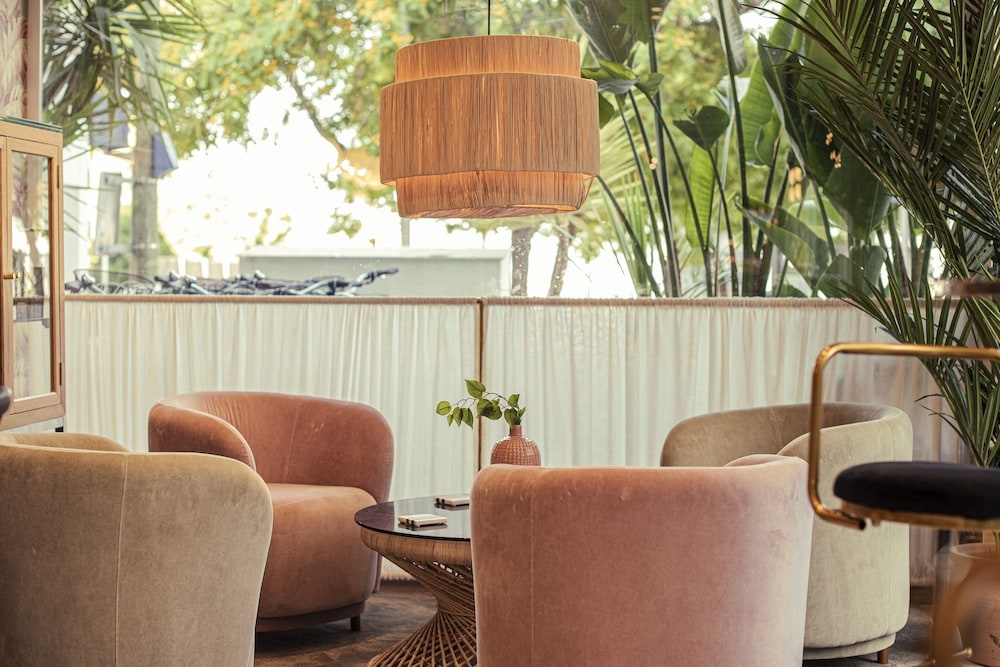 로비 좌석 공간