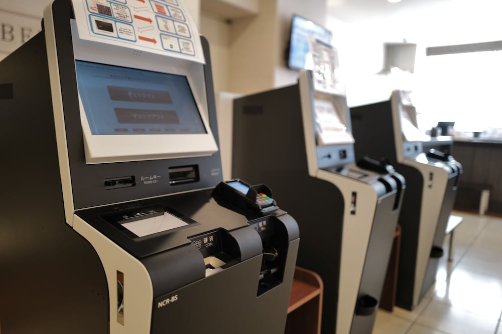 체크인/체크아웃 키오스크