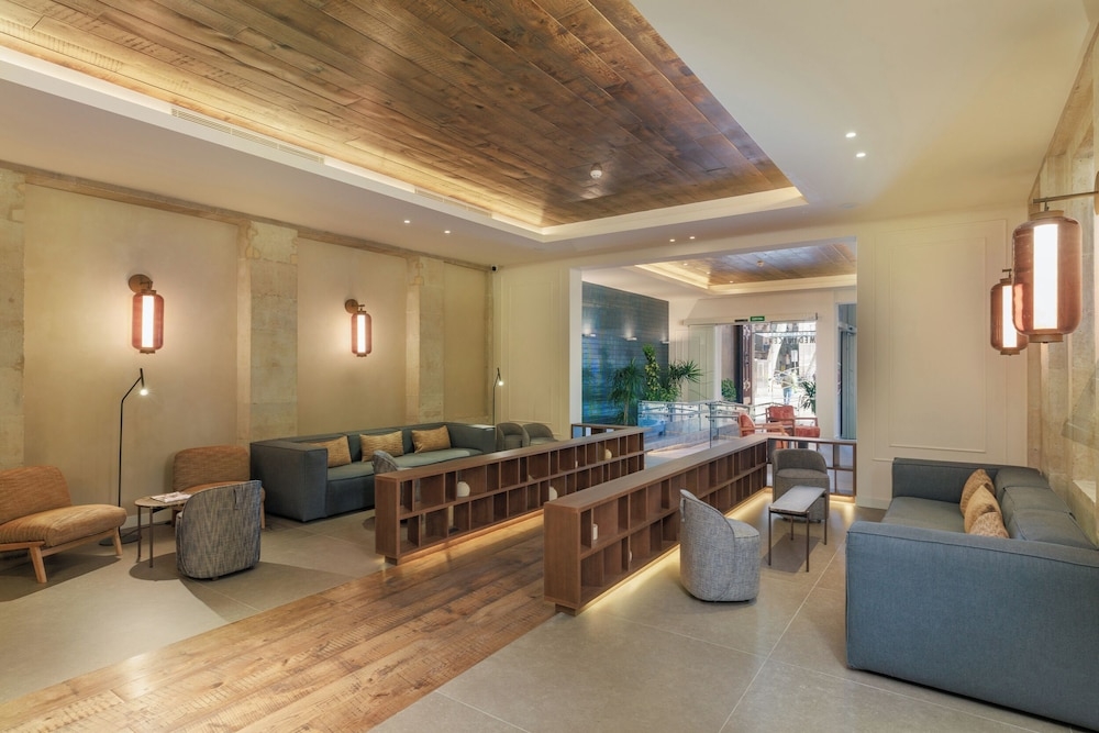 로비 좌석 공간