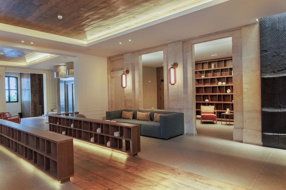 로비 좌석 공간