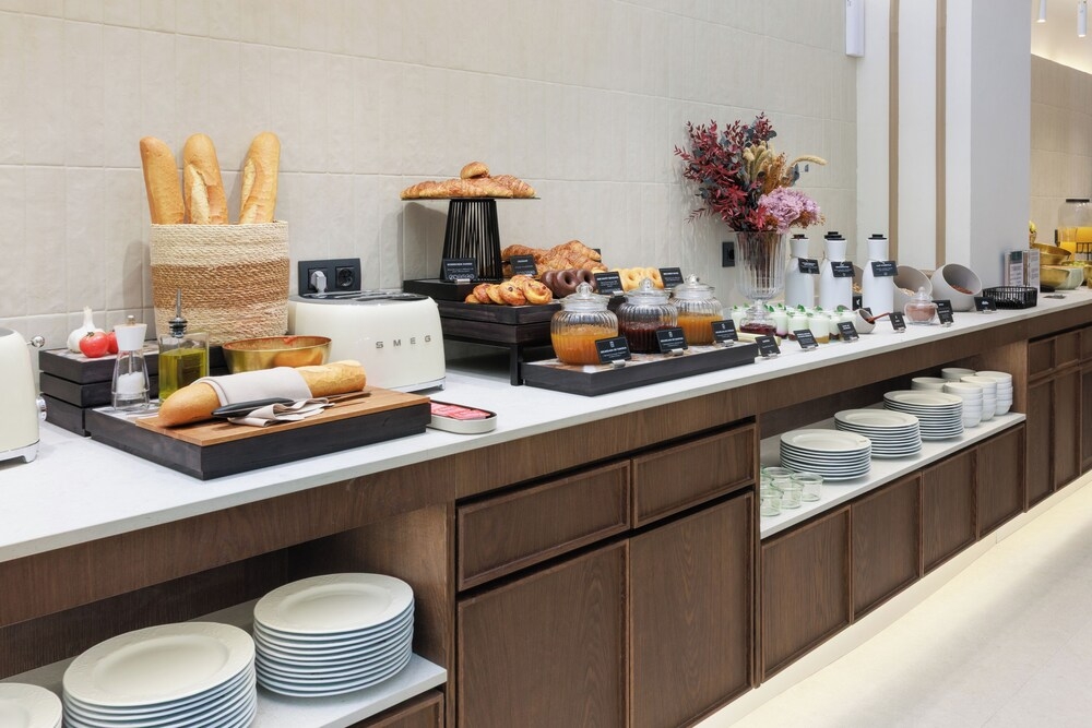 뷔페 아침 식사