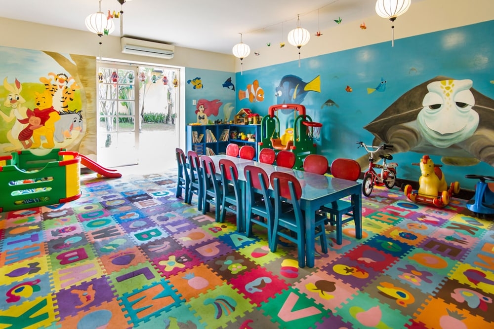 어린이 놀이 공간 - 실내