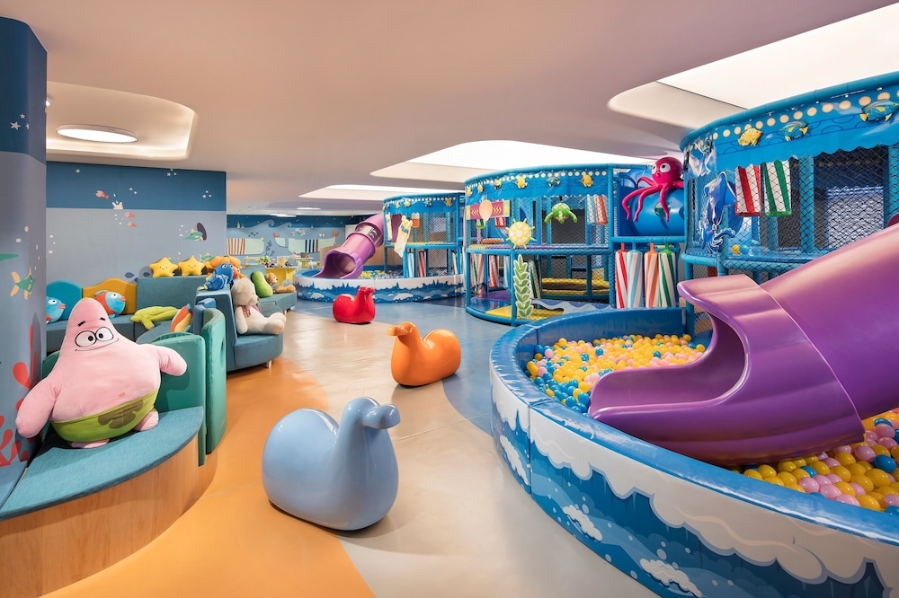 어린이 놀이 공간 - 실내
