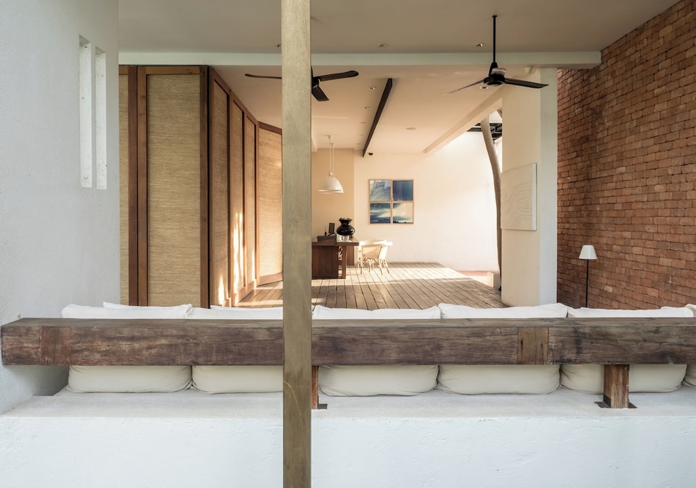 로비 좌석 공간