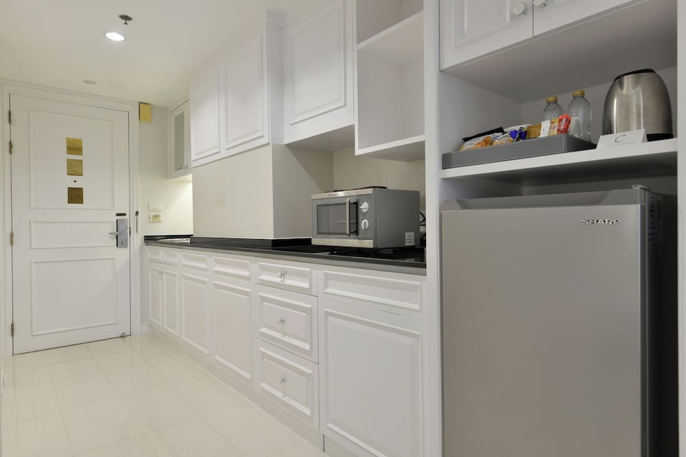 객실 내 식사 공간