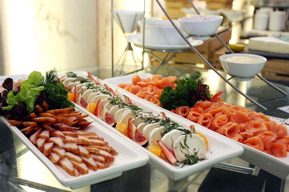 뷔페 아침 식사