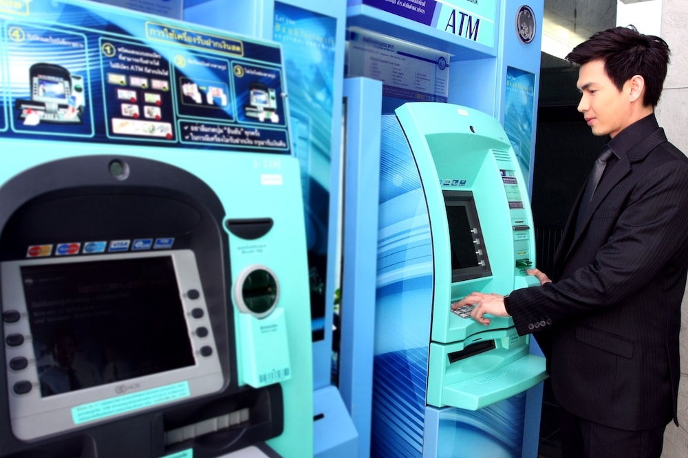 시설 내 ATM/은행