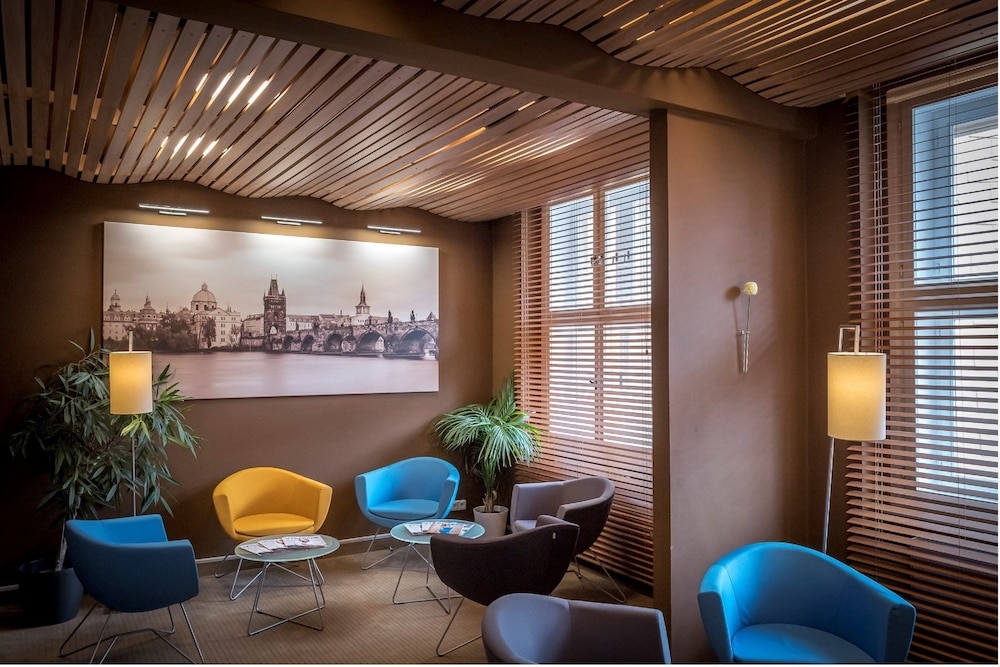 로비 좌석 공간