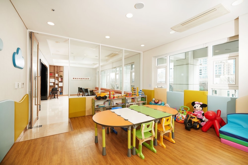 어린이 놀이 공간 - 실내