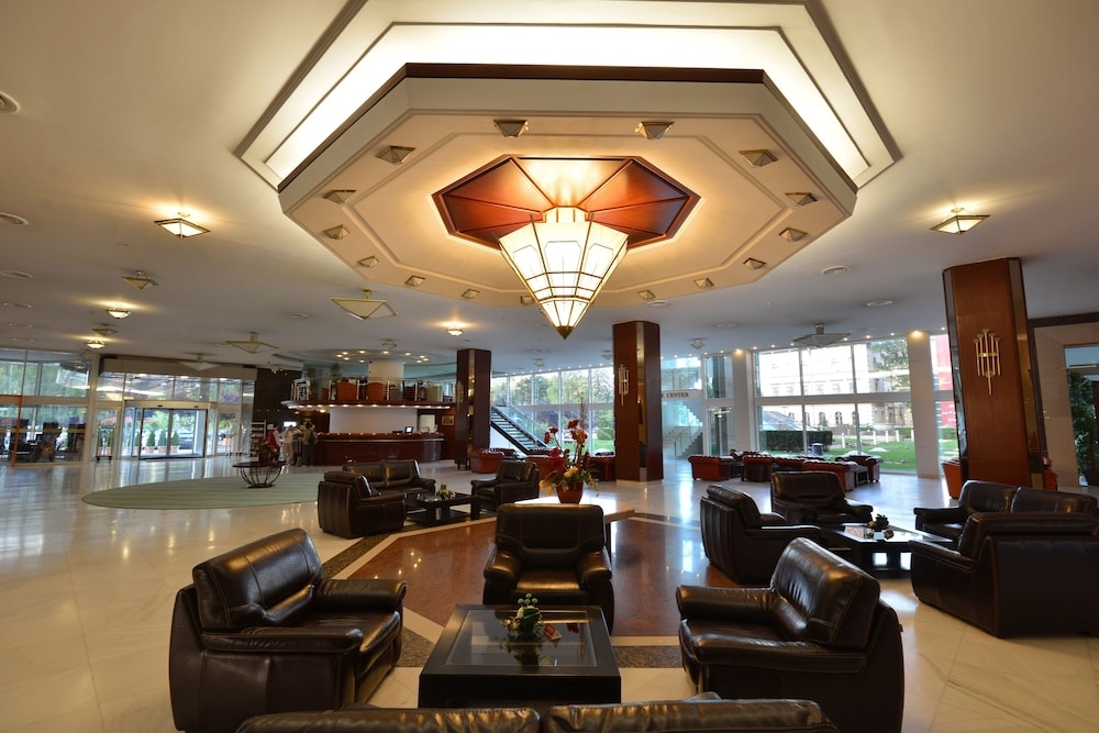 로비 라운지