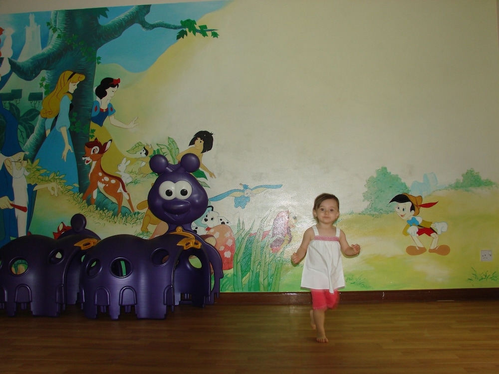 어린이 놀이 공간 - 실내