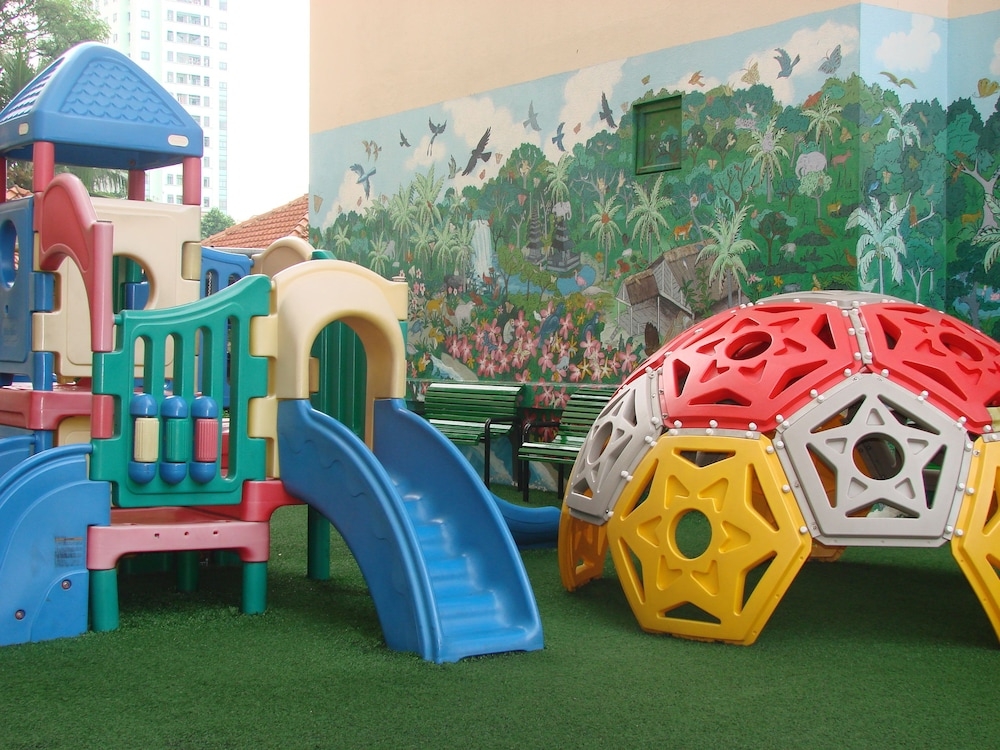 어린이 놀이 공간 - 실내